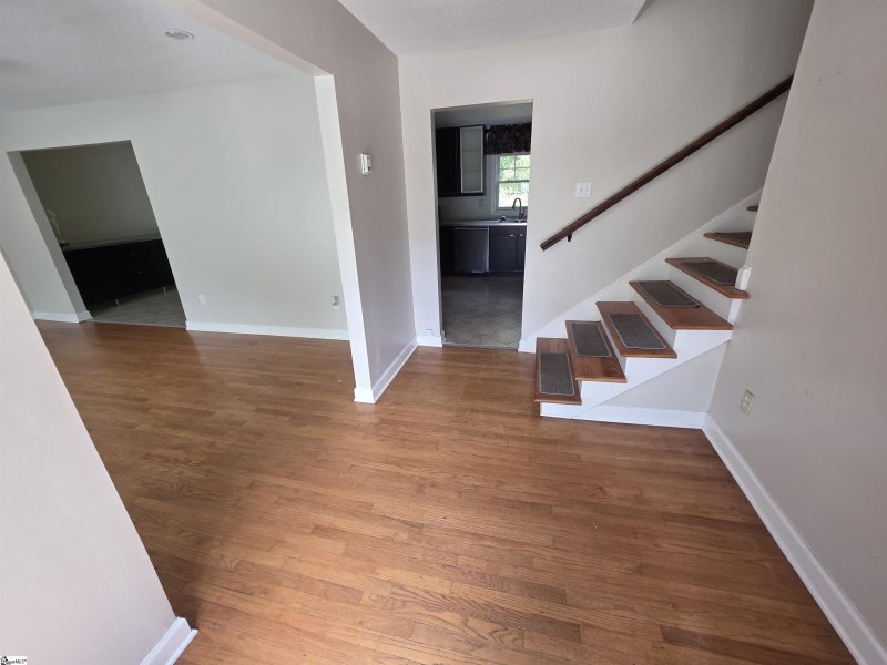 Property image 3 of 5023 Raintree Lane in Pelham Woods, Greenville, SC 29615