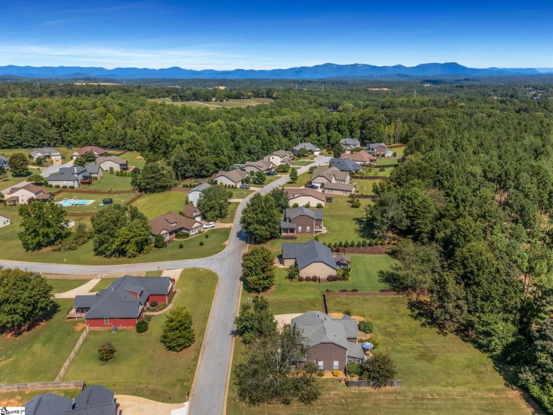 Property image 5 of 40 Stoneledges Lane in Stoneledges, Taylors, SC 29687