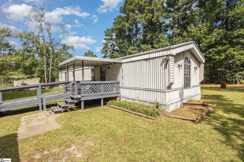 Property image 2 of 105 Coppice Court in Mt Carmel Hills, Easley, SC 29640