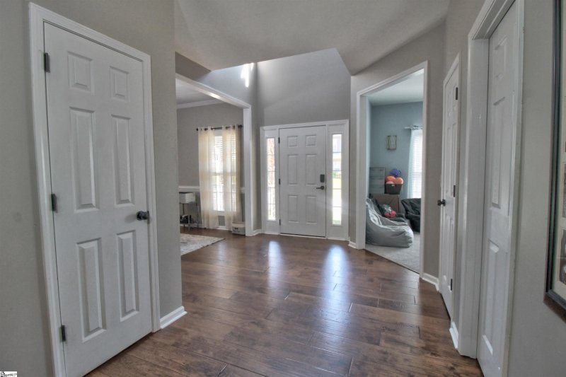 Property image 5 of 504 Goatsbeard Court in Long Creek Plantation, Simpsonville, SC 29680