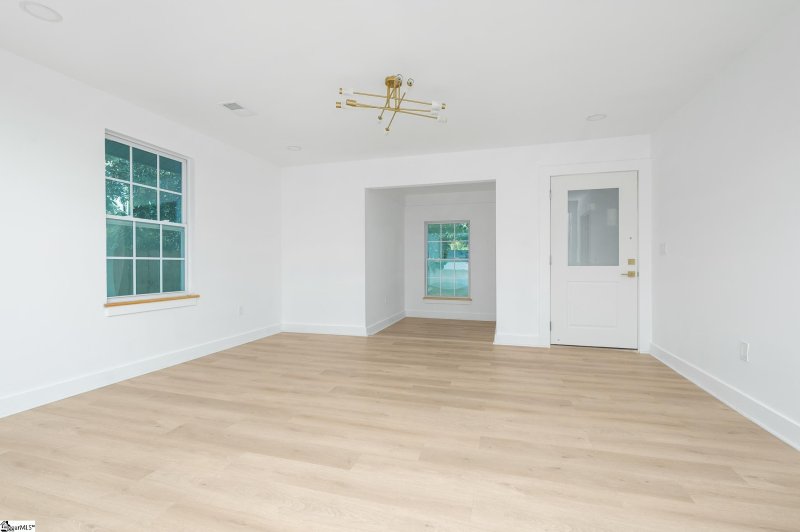Property image 3 of 503 Anderson Street in Downtown, Greenville, SC 29601