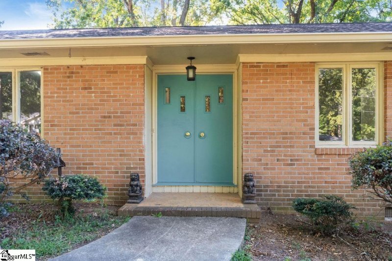 Property image 5 of 107 Wood Heights Avenue in Forest Acres, Taylors, SC 29687