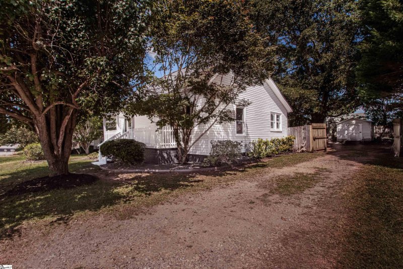 Property image 5 at 305 S 6th Street, Easley, SC 29640