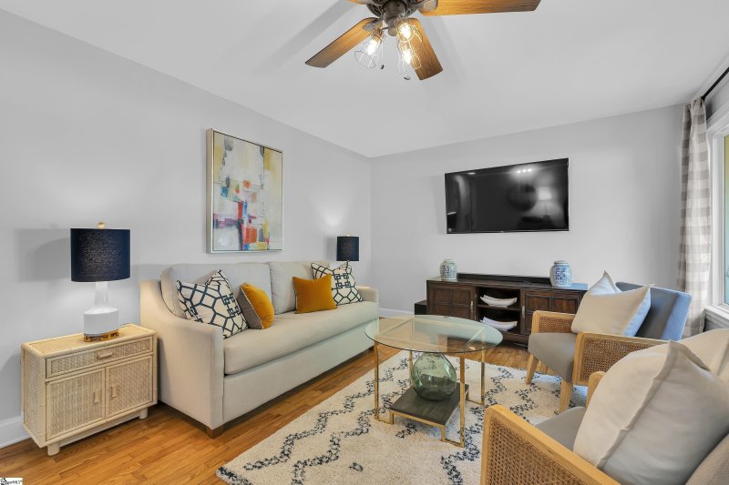 Property image 5 at 423 Willow Springs Drive, Greenville, SC 29607