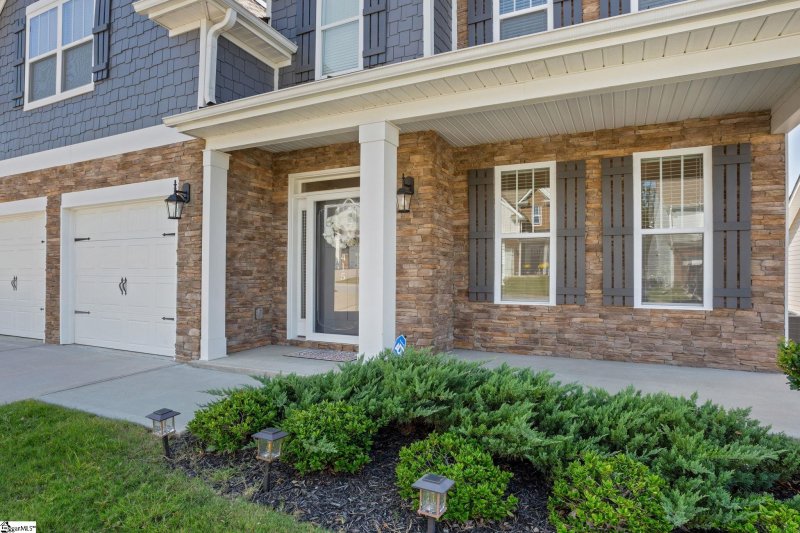 Property image 2 of 415 Raleighwood Lane in Heritage Village, Simpsonville, SC 29681