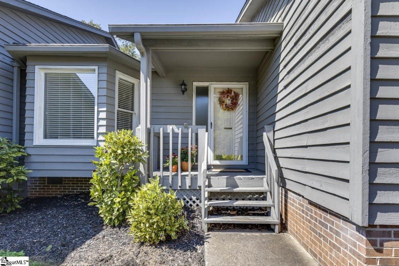 Property image 2 at 2 Club Pointe, Taylors, SC 29687