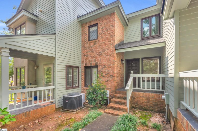 Park Row, Greenville Community