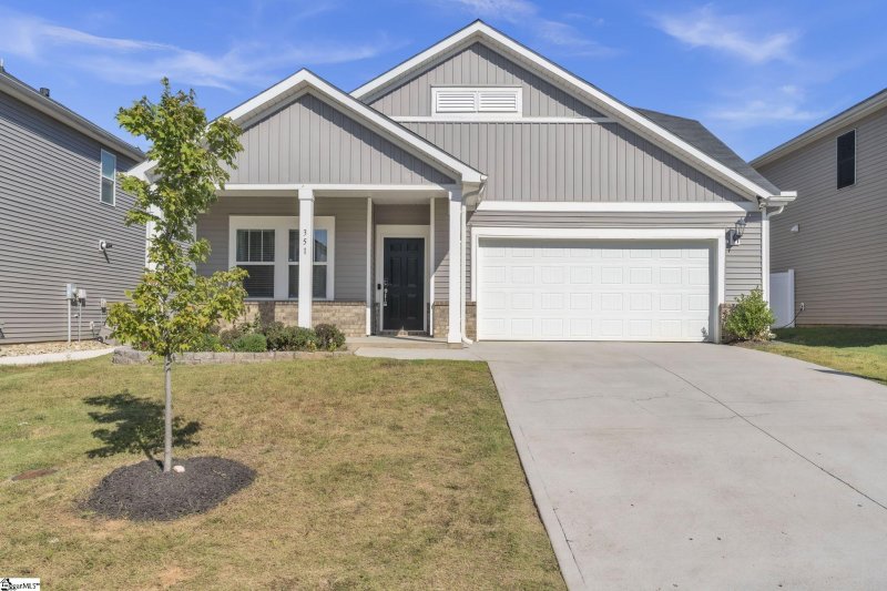 Property image 2 of 351 Pewter Circle in Highland Chase, Simpsonville, SC 29680