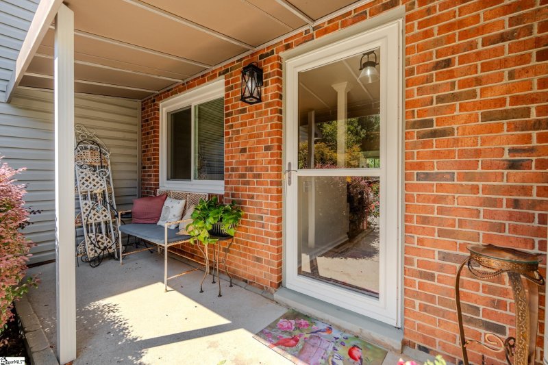 Property image 3 at 118 N Woodgreen Way, Greenville, SC 29615