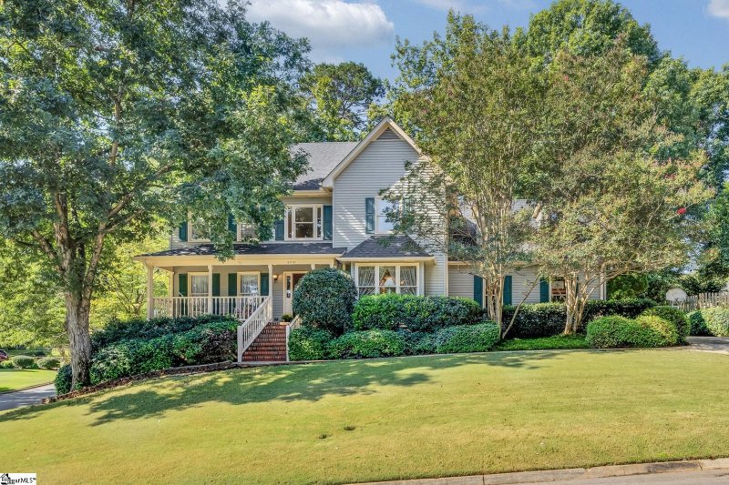 Property image 2 of 409 Woodway Drive in Pelham Falls, Greer, SC 29651