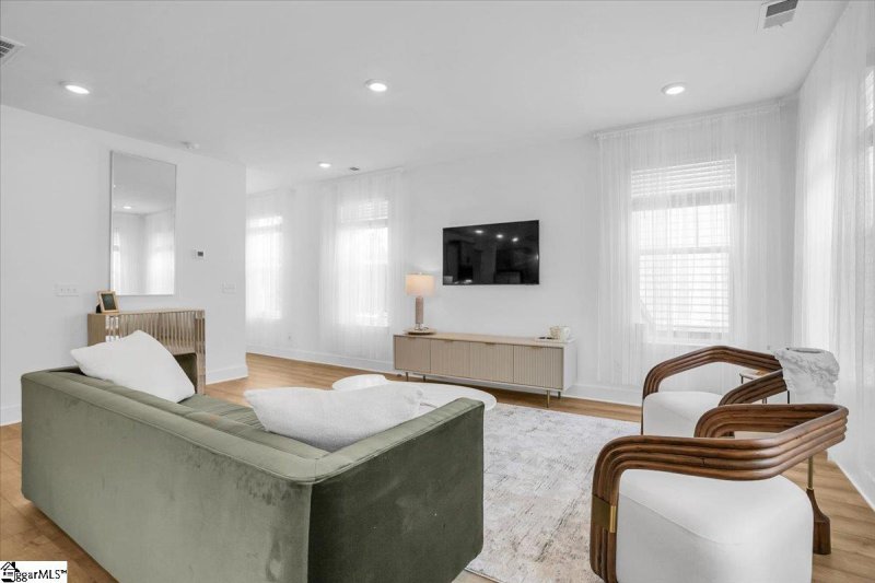 Property image 5 of 850 Pleasant Falls Drive in Pleasant Falls, Moore, SC 29369