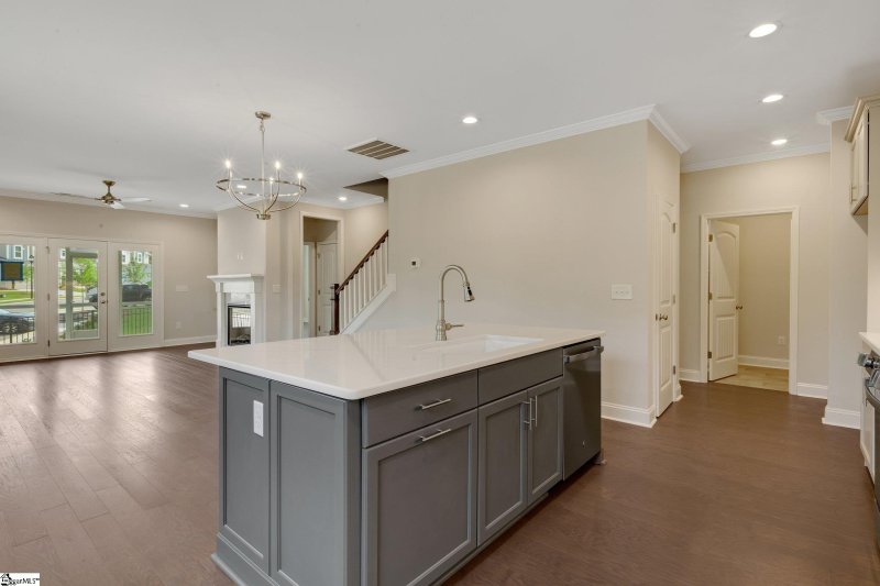 Property image 4 at 47 Hensley Road, Greenville, SC 29607