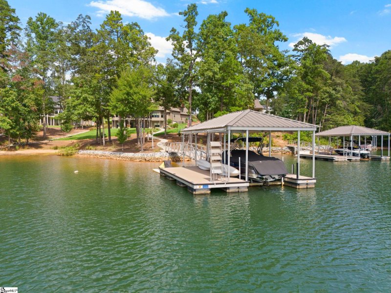 Property image 2 of 338 Mcalister Road in Peninsula Pointe South, West Union, SC 29696