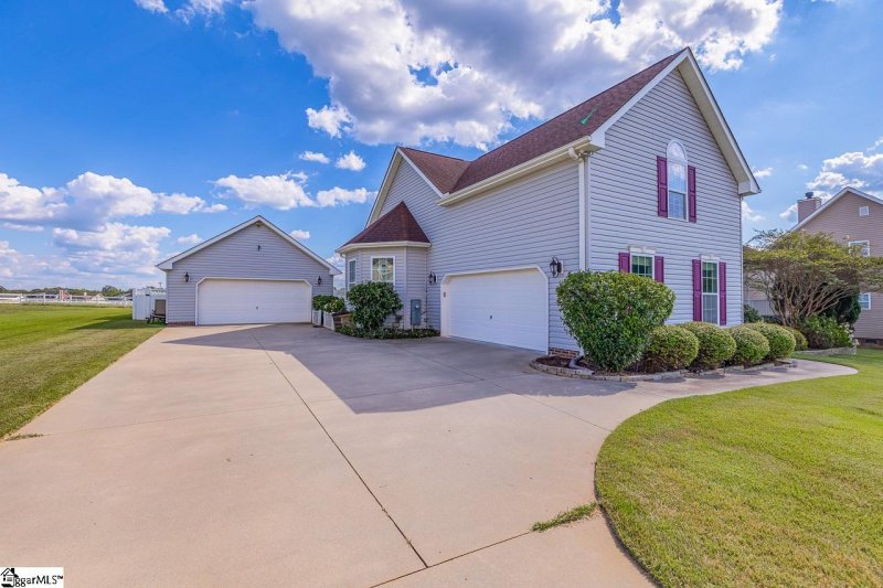 Property image 4 of 608 Saddlebred Drive in Saddlehorn, Pelzer, SC 29669