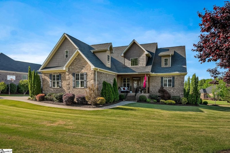 Property image 2 of 121 Langwell Drive in Rivendell, Anderson, SC 29621