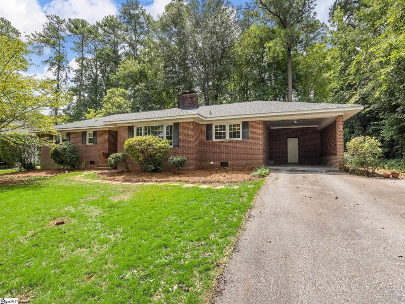 Property image 5 of 109 Pinetree Circle in Fernwood, Spartanburg, SC 29307