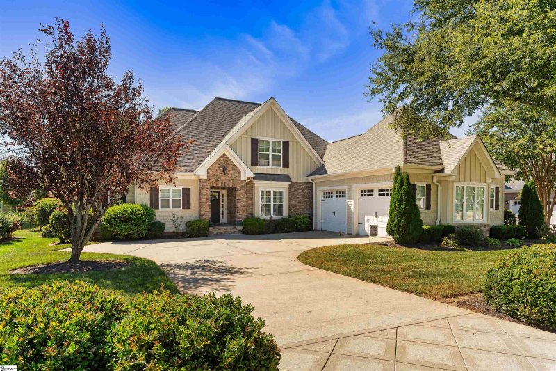 West Farm, Fountain Inn Community