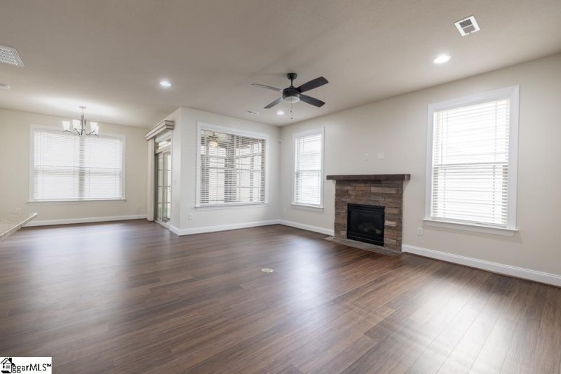 Property image 5 of 219 Catskill Drive in Bluestone Cottages, Taylors, SC 29687