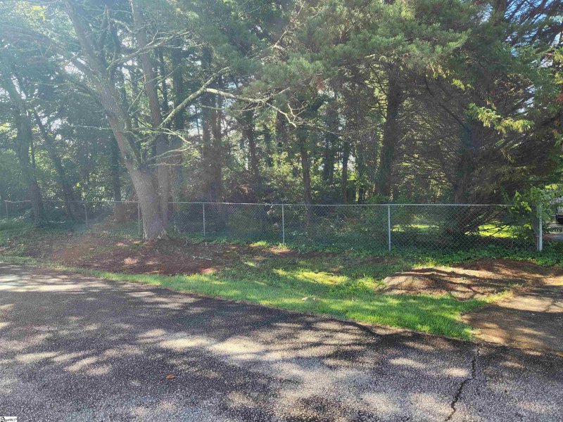 Property image 4 at 11 Knollview Drive, Greenville, SC 29611