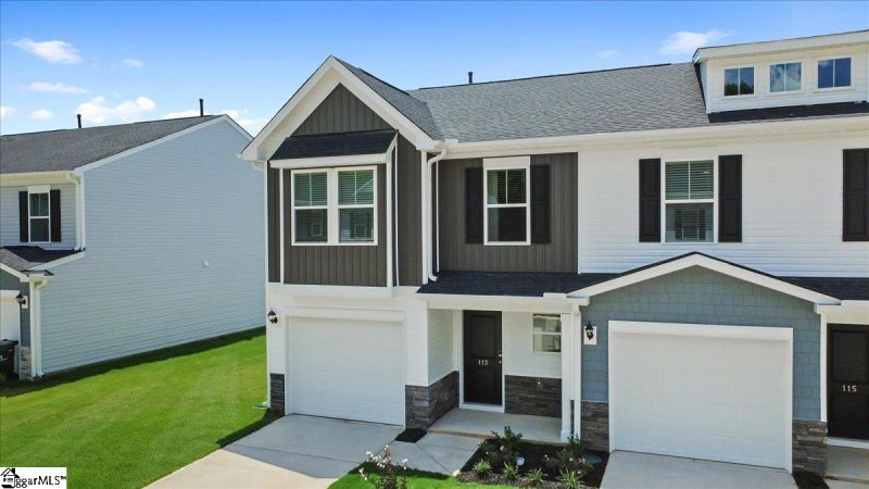 Property image 2 of 129 Cillian Street in Aberdeen, Fountain Inn, SC 29644