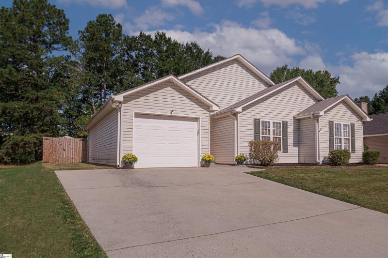 Property image 2 at 311 Tanacross Way, Greenville, SC 29605