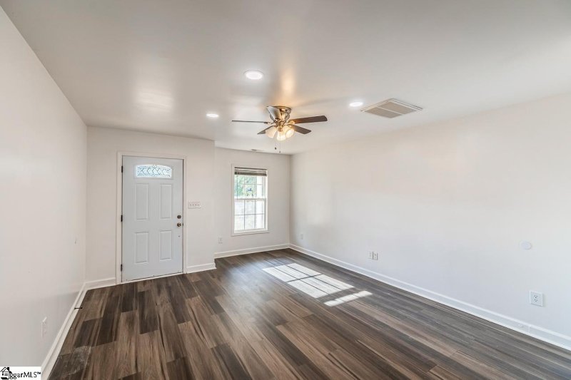 Property image 4 at 306 Hillandale Road, Spartanburg, SC 29301