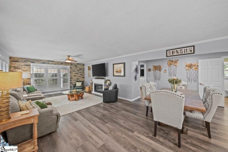 Property image 3 of 213 Harts Lane in None, Simpsonville, SC 29681