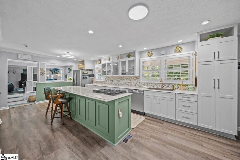 Property image 5 of 213 Harts Lane in None, Simpsonville, SC 29681