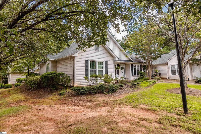 Property image 3 of 2001 Pelham Road in Green Creek, Greenville, SC 29615