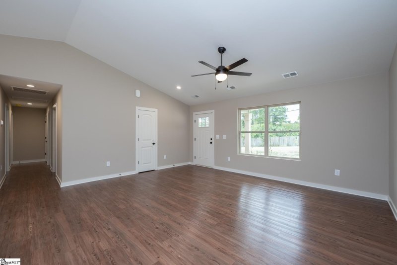 Property image 3 at 205 Southside Drive, Laurens, SC 29360