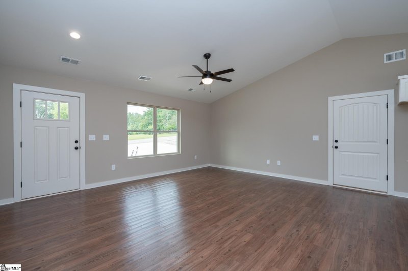 Property image 4 at 205 Southside Drive, Laurens, SC 29360