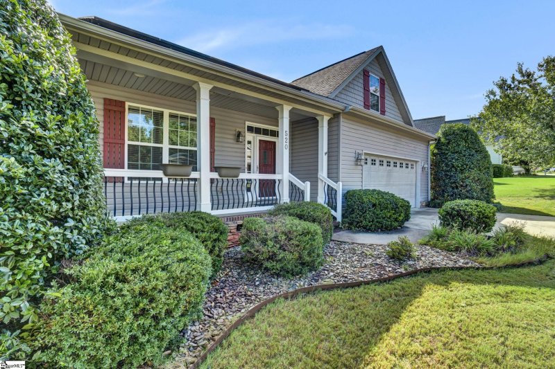 Property image 2 at 520 Summitbluff Drive, Greenville, SC 29617
