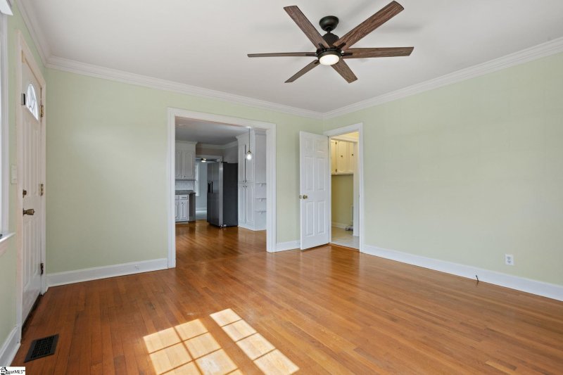 Property image 5 of 227 Highland Road in Ridgewood Heights, Duncan, SC 29334