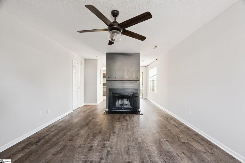 Property image 4 of 44 Hayfield Lane in Hammett Farms, Greer, SC 29650