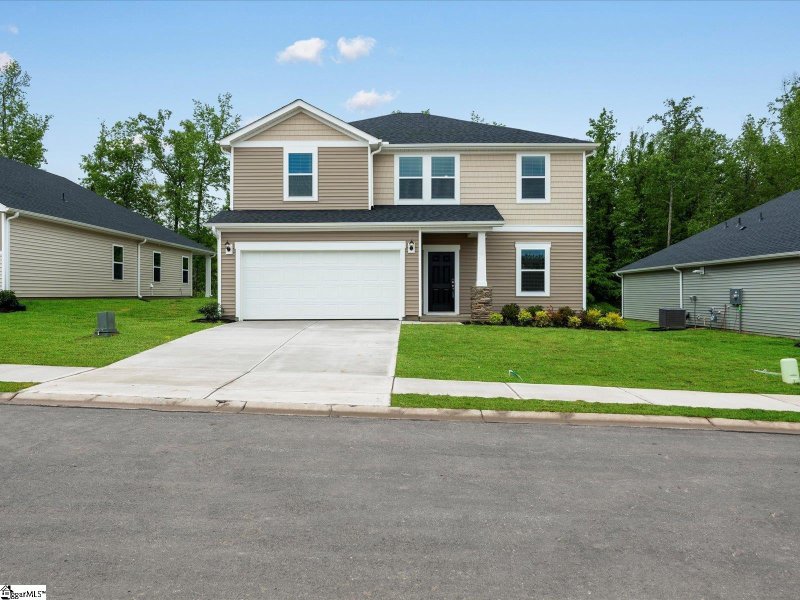 Property image 3 of 215 Merriweather Way in Holland Park, Spartanburg, SC 29306