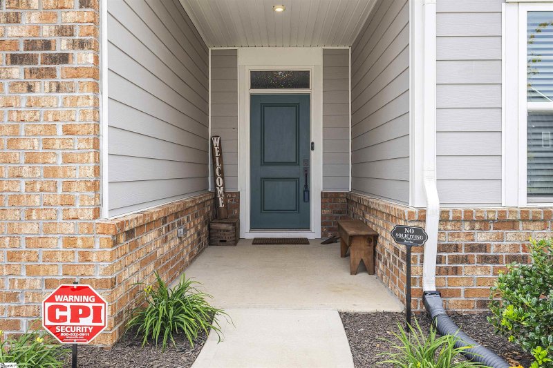 Property image 3 of 5095 Ives Avenue in Berkeley, Spartanburg, SC 29307