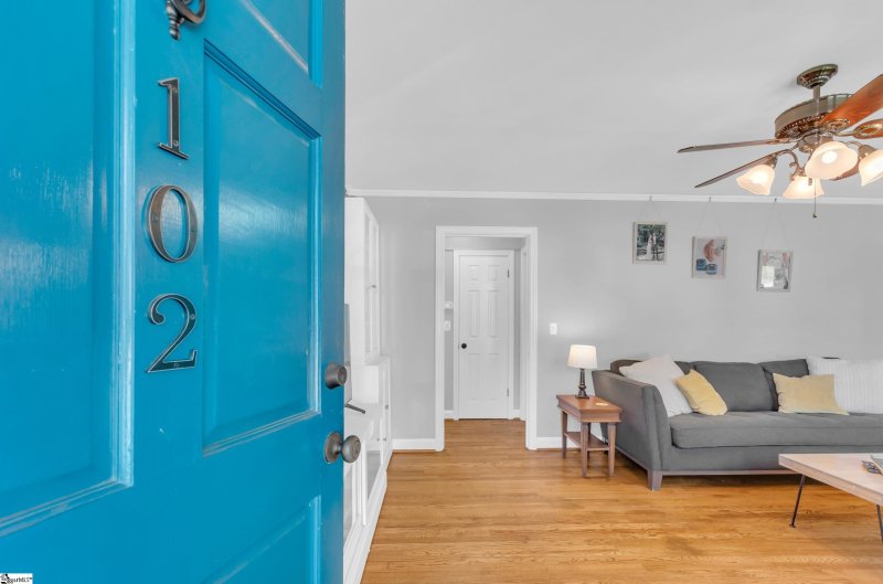 Property image 3 at 102 Longwood Drive, Taylors, SC 29687