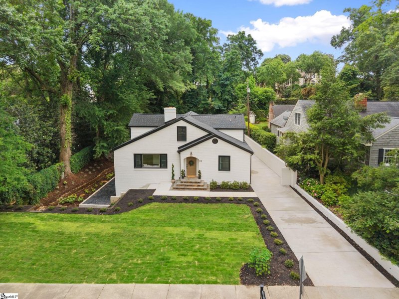 Property image 2 of 118 Tindal Avenue in Alta Vista, Greenville, SC 29605