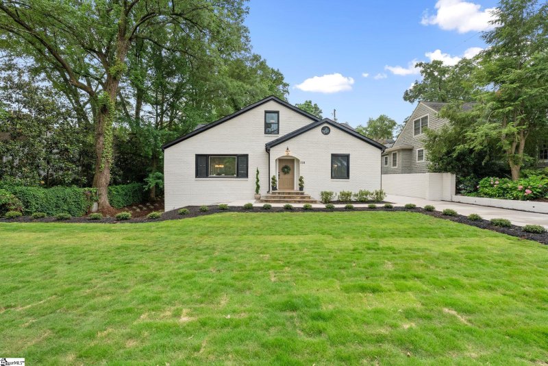 Property image 3 of 118 Tindal Avenue in Alta Vista, Greenville, SC 29605