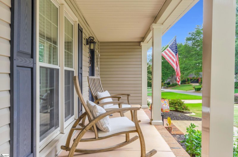 Property image 3 of 113 Forrester Creek Drive in Forrester Creek, Greenville, SC 29607