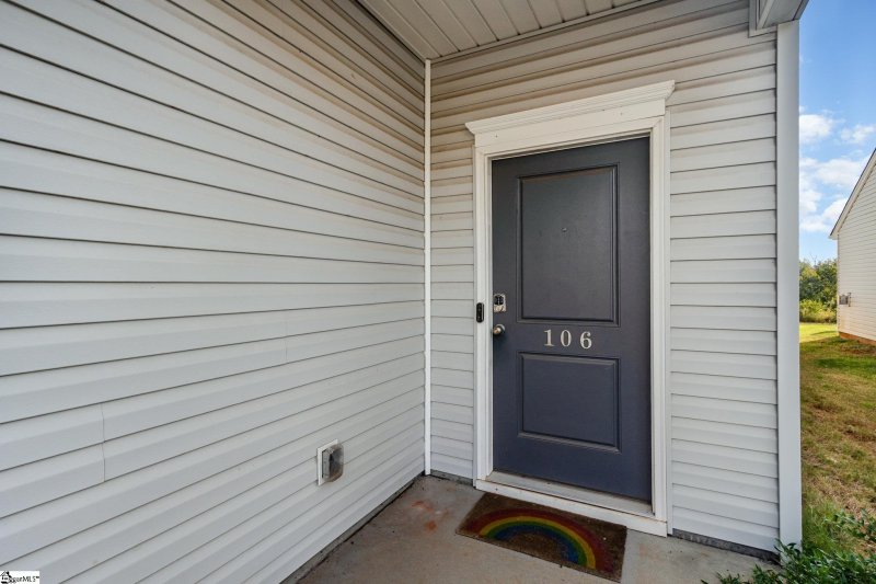 Property image 3 of 106 Ashborne Lane in Holliston, Simpsonville, SC 29681