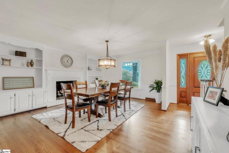 Property image 2 of 109 Comstock Court in Silverleaf, Greer, SC 29650