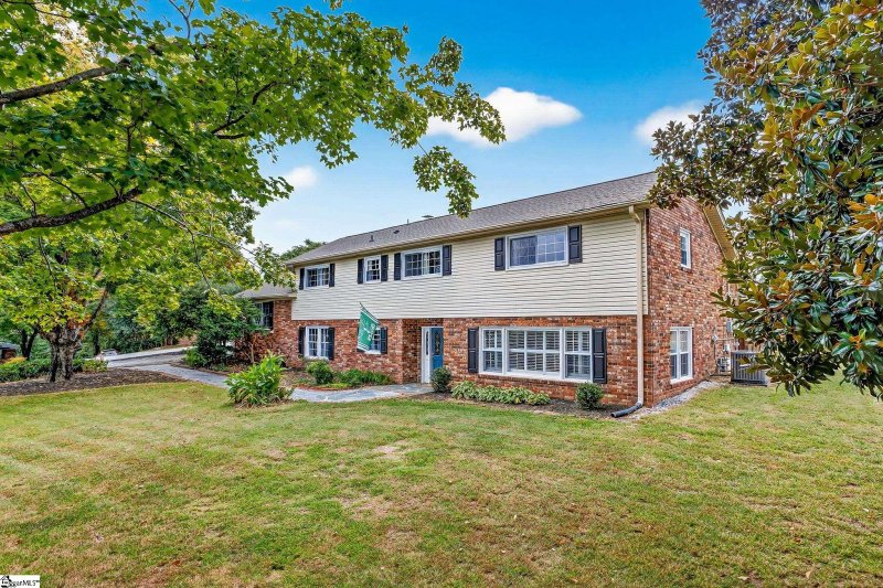 Heritage Hills, Greenville Community