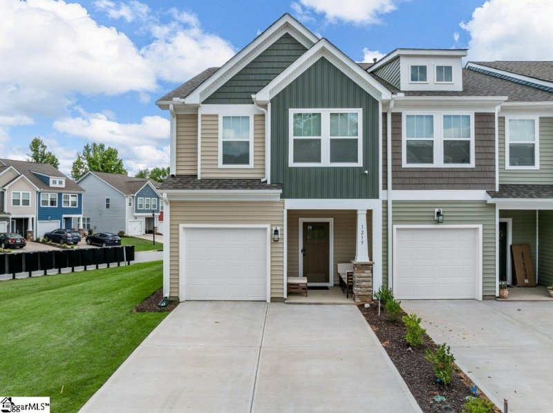 Property image 3 of 1215 Cherry Orchard Road in Tyger Ridge, Moore, SC 29369