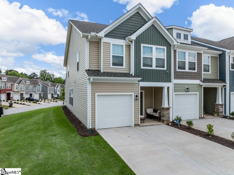 Property image 4 of 1215 Cherry Orchard Road in Tyger Ridge, Moore, SC 29369