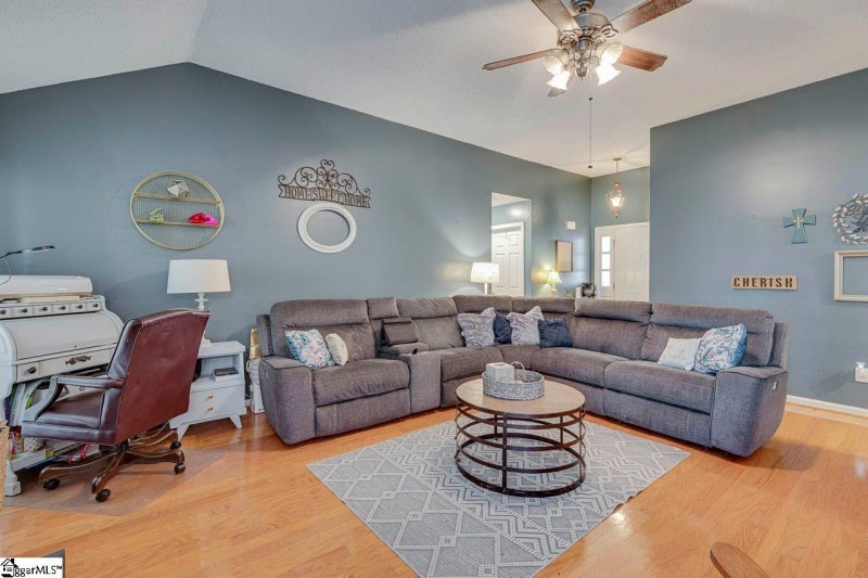 Property image 3 of 4 Natchez Drive in Planters Row, Mauldin, SC 29662