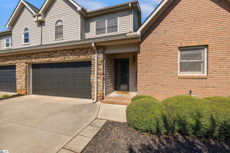 Property image 2 of 112c Pinnacle Lane in Pinnacle Towns, Easley, SC 29642