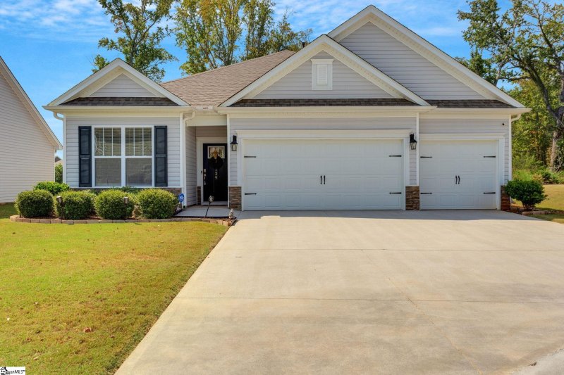 129 Yellow Fox Road