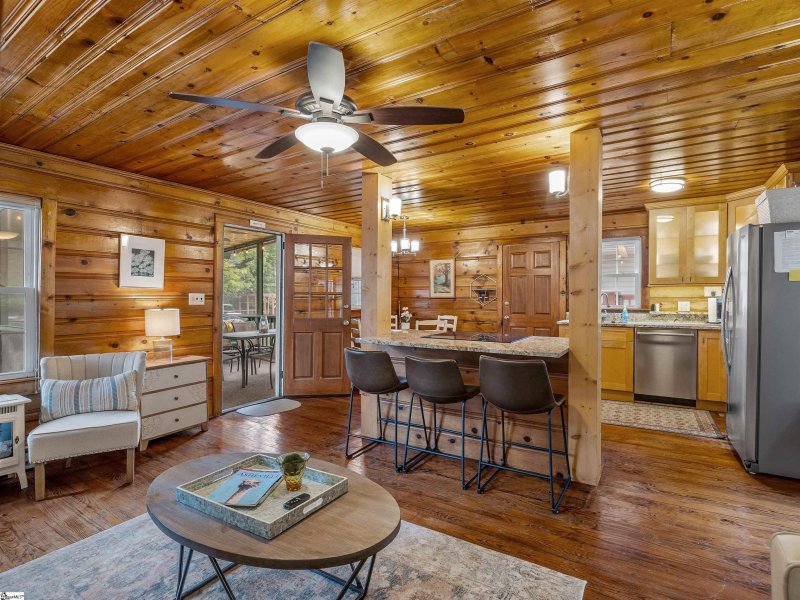 Property image 4 of 364 E Lakeshore Drive in Lake Lanier, Landrum, SC 29356