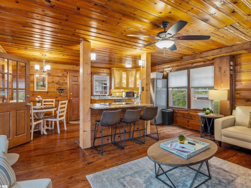 Property image 5 of 364 E Lakeshore Drive in Lake Lanier, Landrum, SC 29356